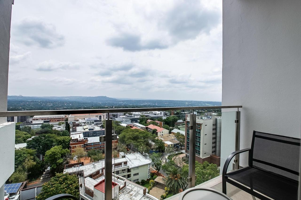 The Serviced Apartment Collection At The Tyrwhitt Rosebank Johannesburg Exterior photo