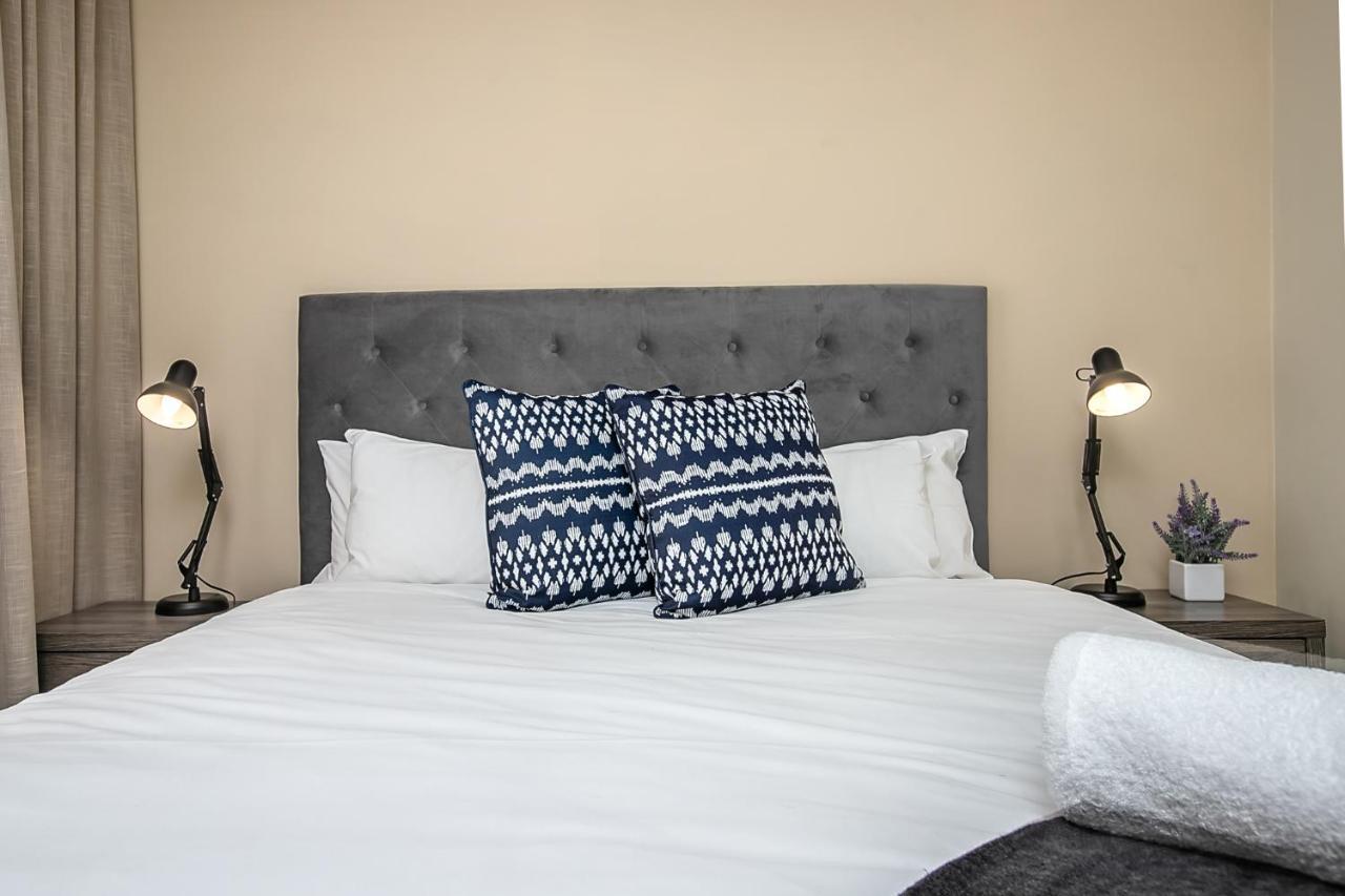 The Serviced Apartment Collection At The Tyrwhitt Rosebank Johannesburg Exterior photo