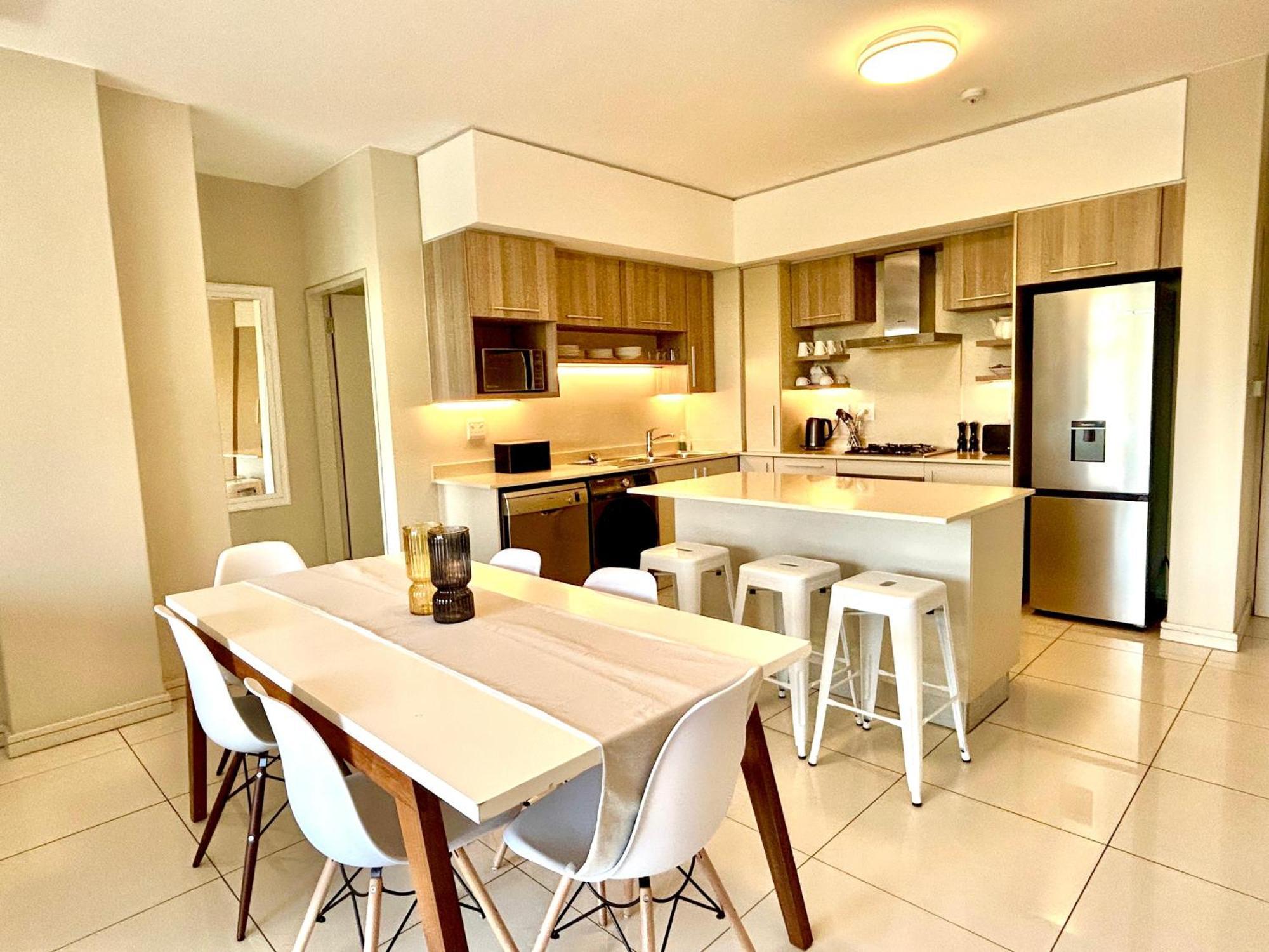 The Serviced Apartment Collection At The Tyrwhitt Rosebank Johannesburg Exterior photo